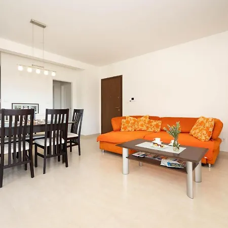 Beautiful In With Kitchen