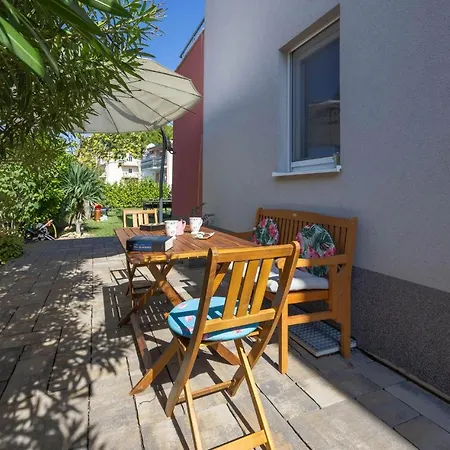 Beautiful In With Kitchen Apartmán